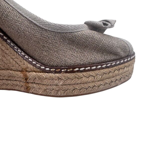 Tory Burch Jackie Charm Logo Peep Toe Wedge Espadrille Heel Gold/Beige 9B - Picture 9 of 16